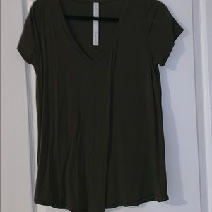Lululemon short sleeve green tee